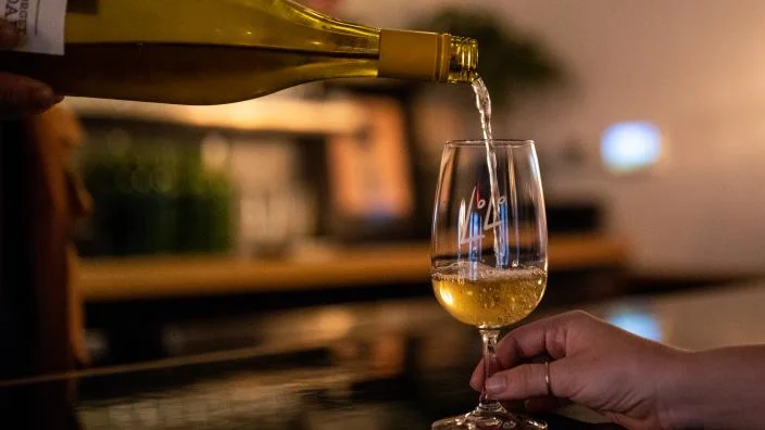 LoLo Wine listing photo